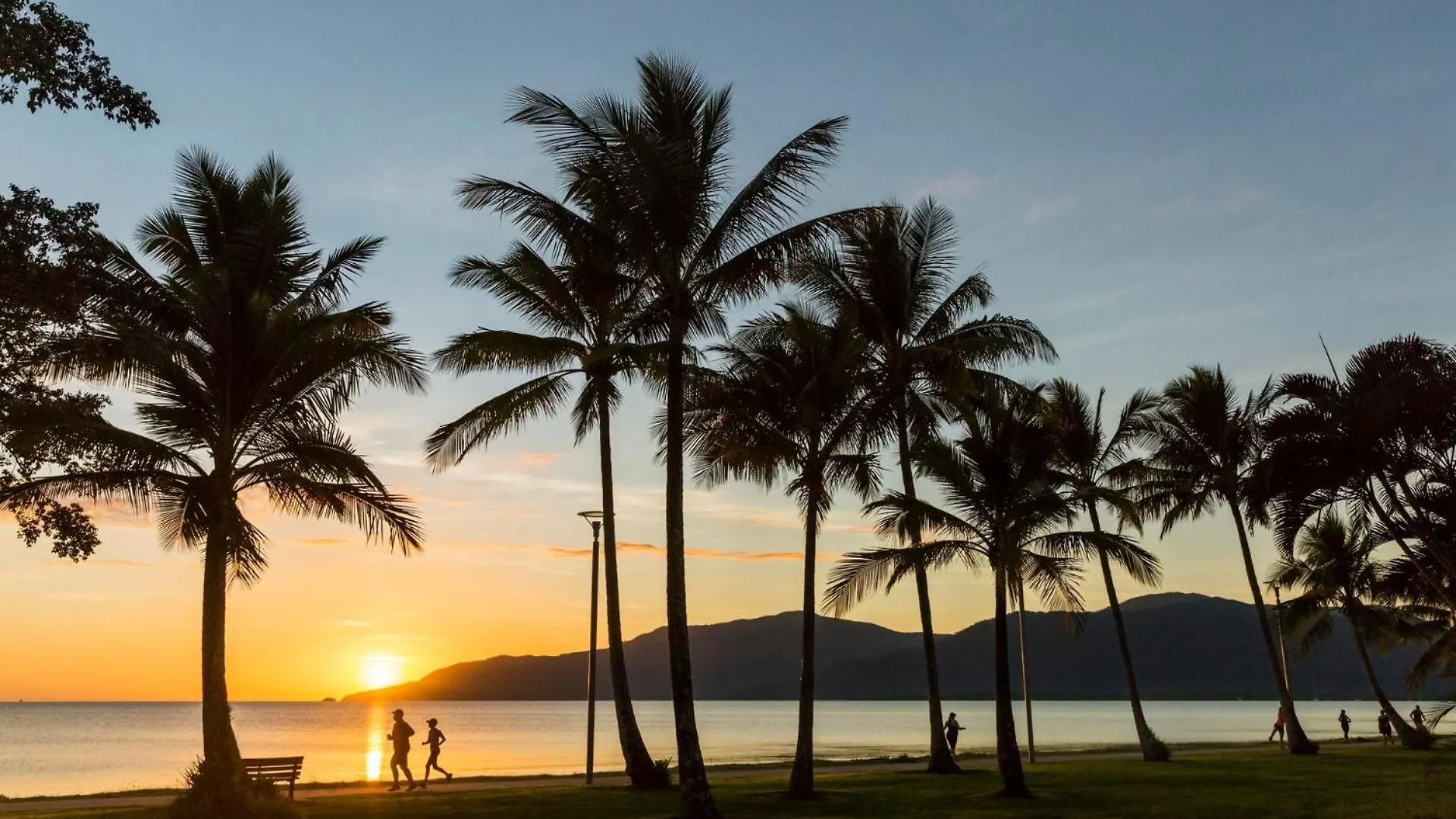 Belle Escapes 25 Harbour Lights With Magical Water Views Appartement Cairns