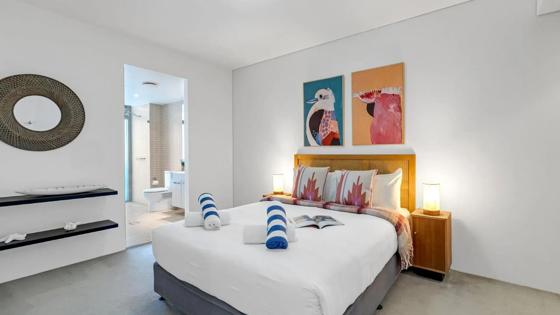 Belle Escapes 25 Harbour Lights With Magical Water Views Appartement Cairns 0*,  Australië